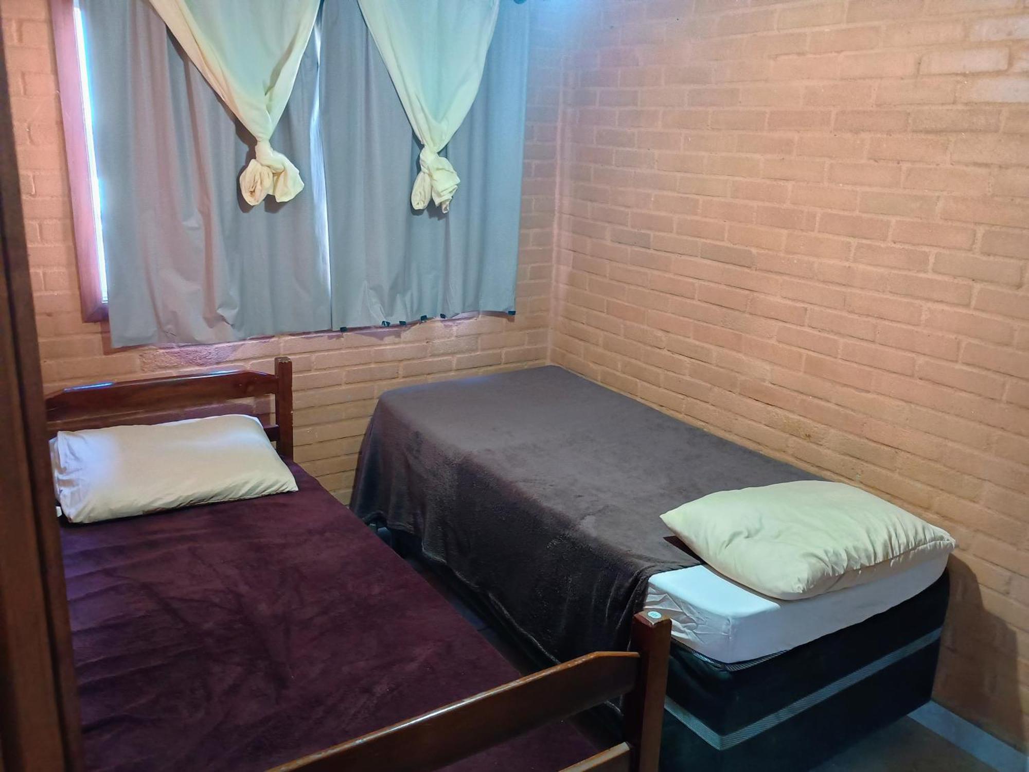 Flat De 2 Quartos Com Ar Na Area De Gv Com Conzinha Completa-garagem-wifi-bom P Grupos Ou Familias Ou Empresas Apartment Governador Valadares
